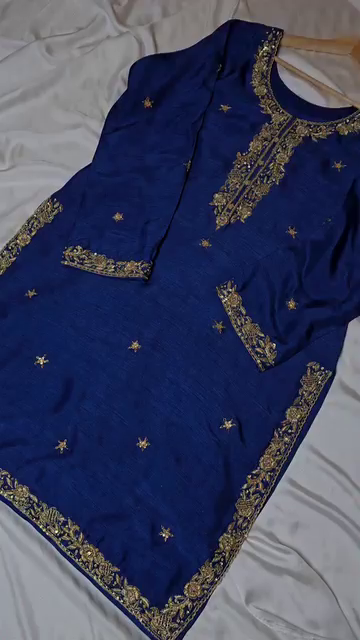 Royal Sapphire Elegance Kurta Set - Image 2