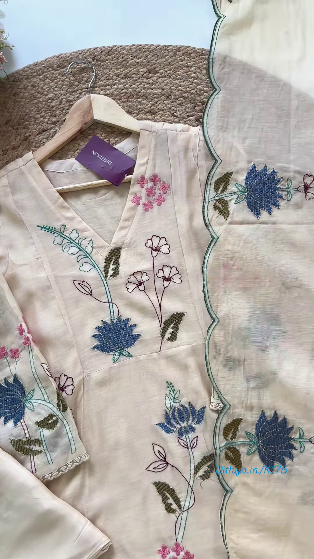 Elegant Off-White Floral Embroidered Suit Set - Image 3