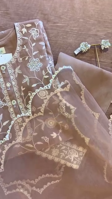 Elegant Mauve Georgette Embroidered Kurta Set with Lace Detailing & Matching Dupatta - Image 2