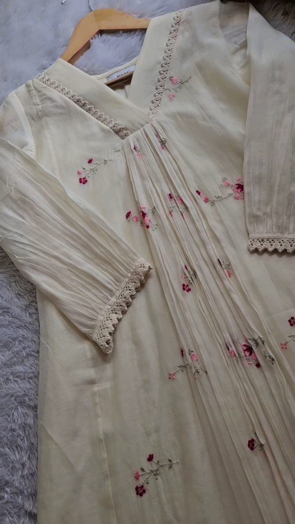 Cream Pleated Embroidered Unstitched Suit Fabric - Image 2