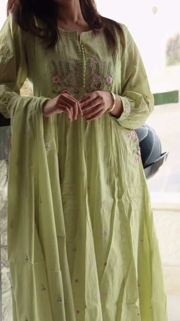 Women’s Light Green Embroidered Kurti with Floral Threadwork – Elegant Long-Sleeve Ethnic Casualwear - Image 2