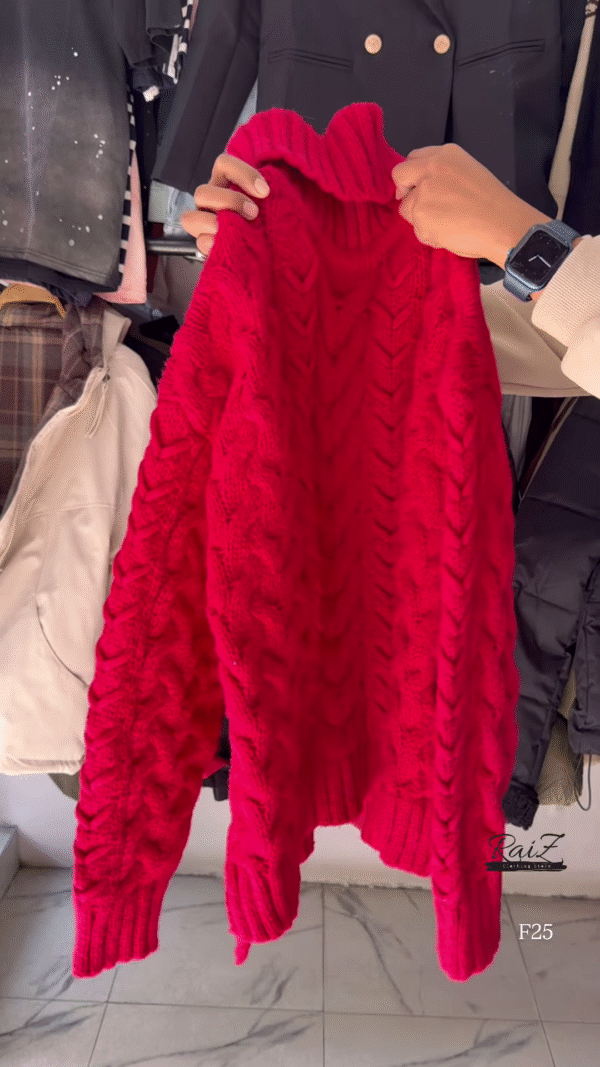 Chunky Cable Turtleneck Sweater – Ultra‑Cozy, Statement Knit for Winter Days ❄️�
