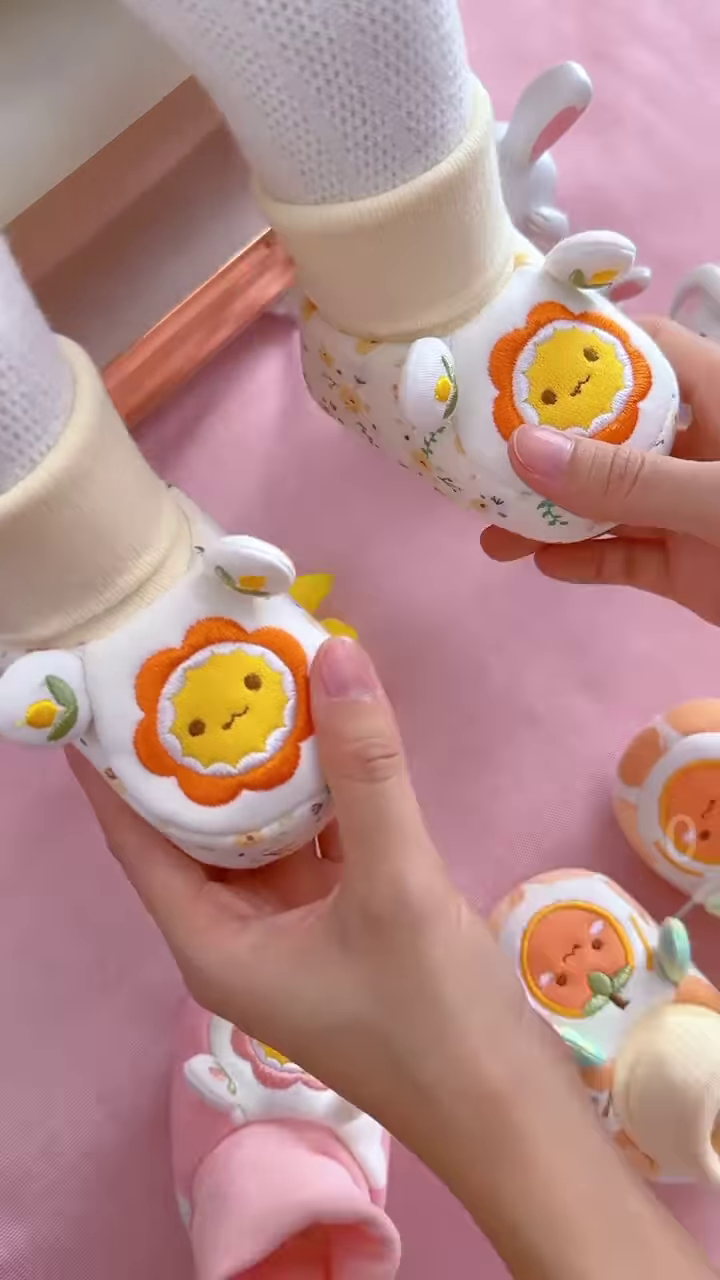 Flower-Faced Plush Toys ๐ธ๐งธ With Embroidered Details & Dress-Up Appeal โ Multi-Color Variants - Image 5