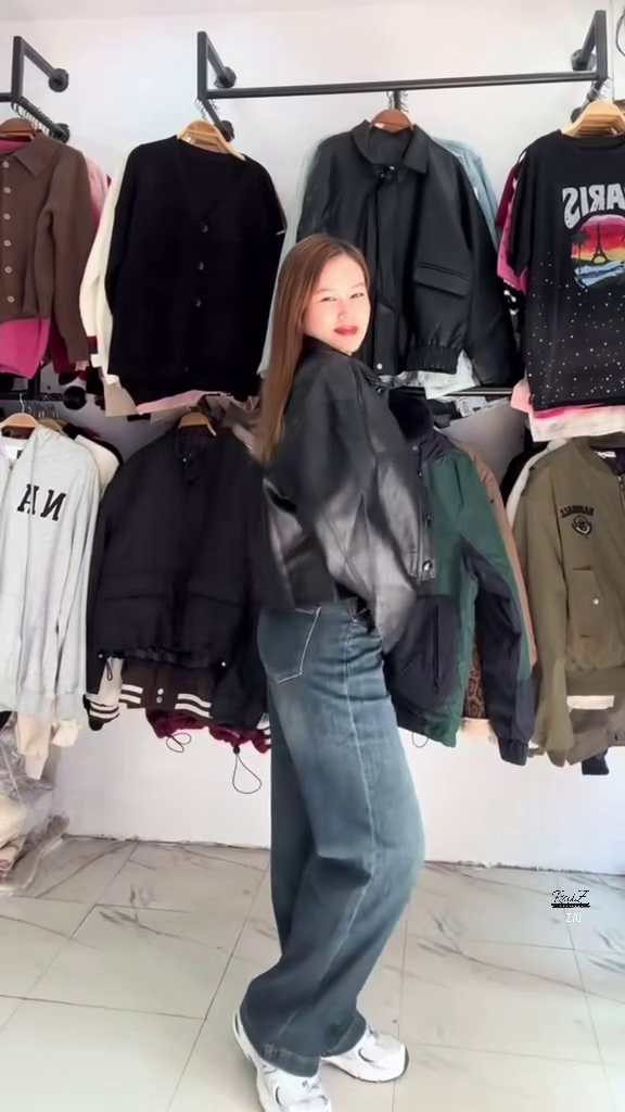 Black Faux Leather Cropped Jacket - Image 4