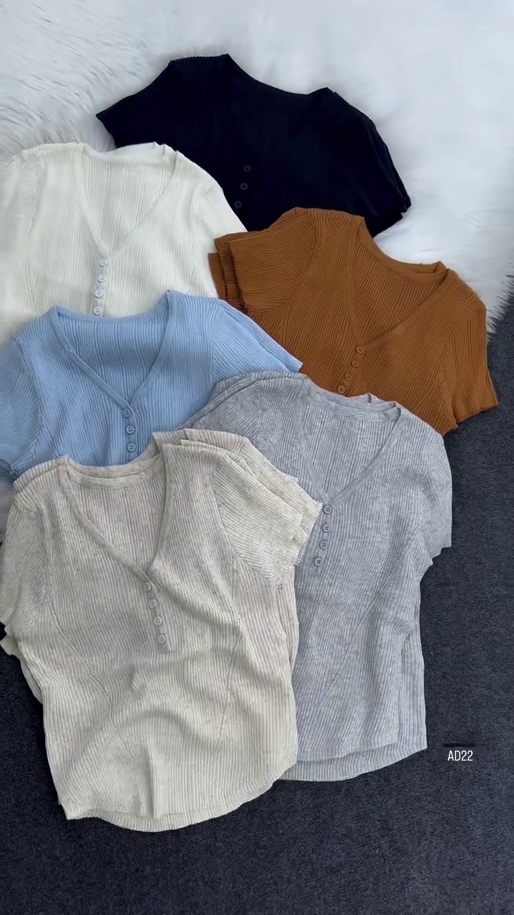 Women’s Ribbed Button-Down Short Sleeve Top - Image 2