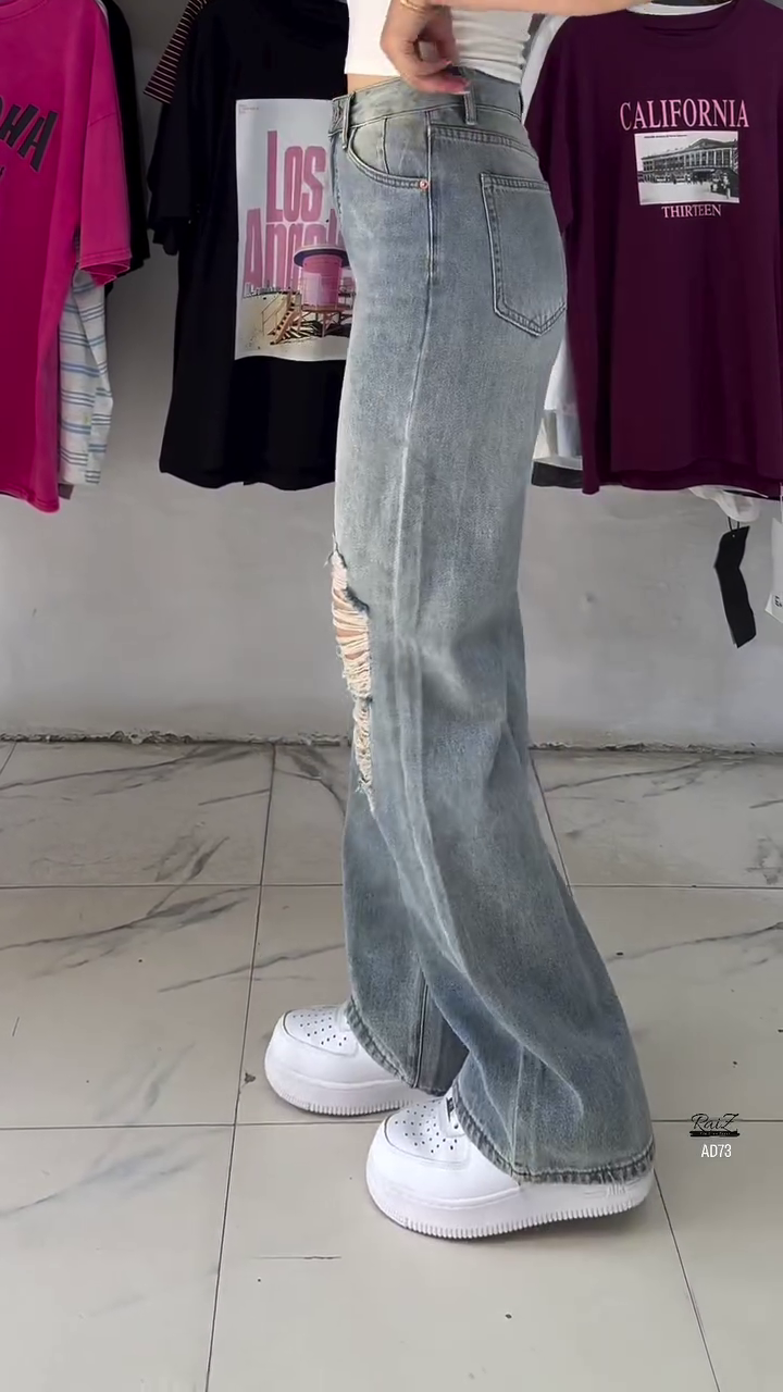 Distressed High-Waist Wide-Leg Jeans - Image 4