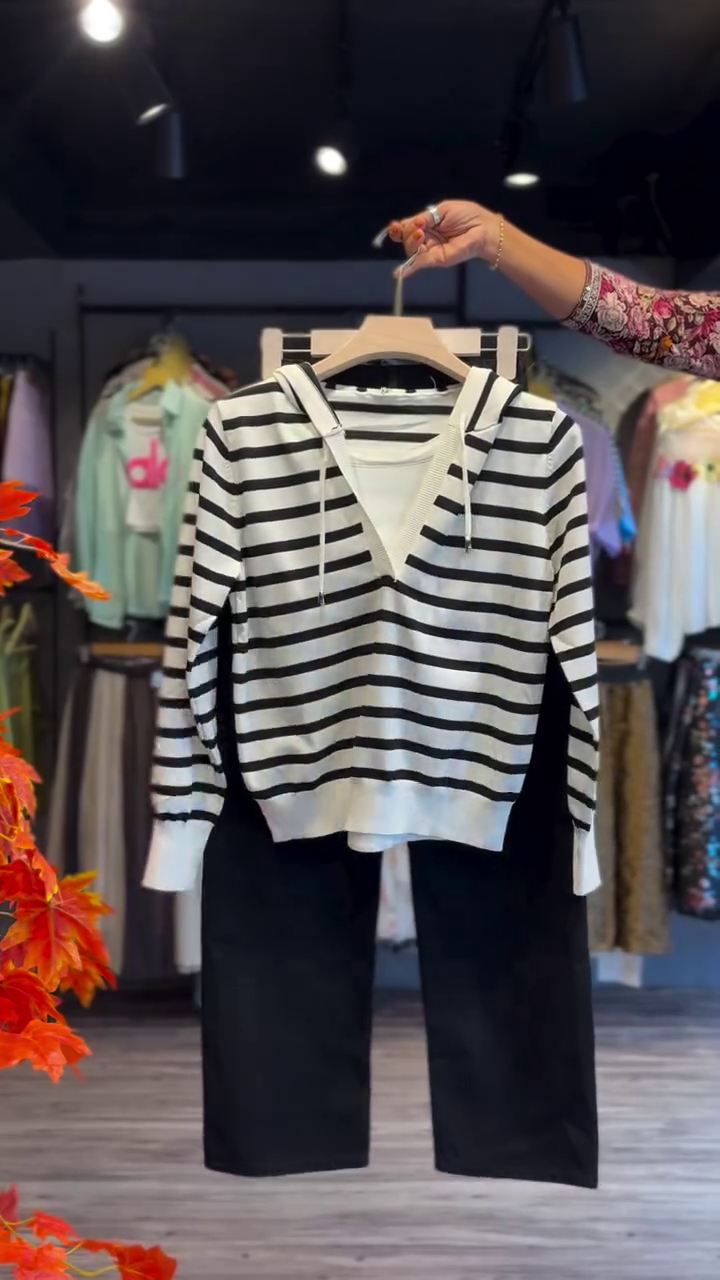 Striped Hoodie in Ink & Drawstring Pants in Noir