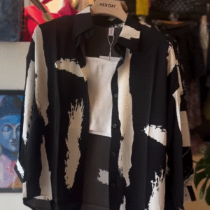 BLACK & WHITE ABSTRACT BRUSHSTROKE SHIRT