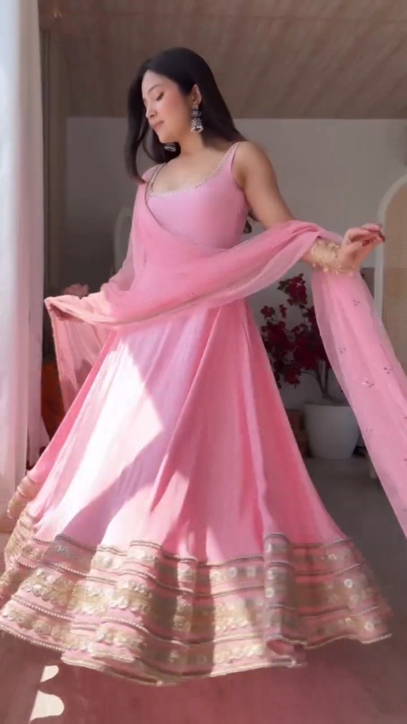Ethereal Pastel Pink Sleeveless Anarkali Set with Shimmering Border - Image 4