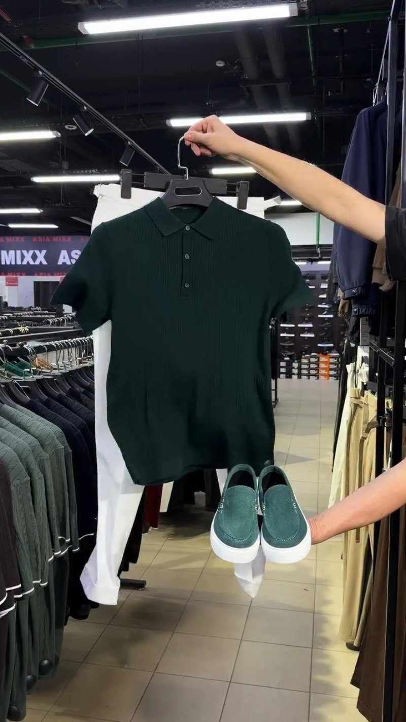 Forest Green Textured Polo & Suede Slip-On Ensemble