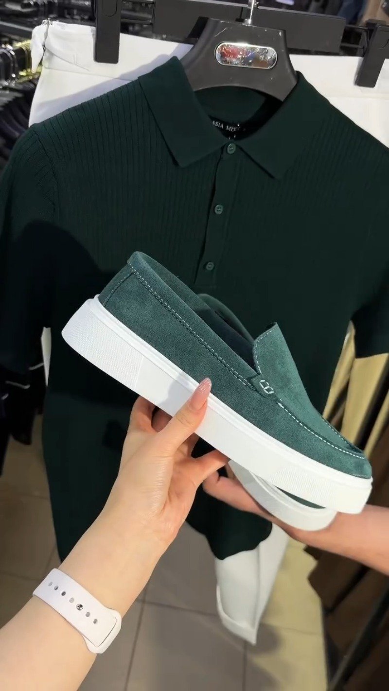 Forest Green Textured Polo & Suede Slip-On Ensemble - Image 2