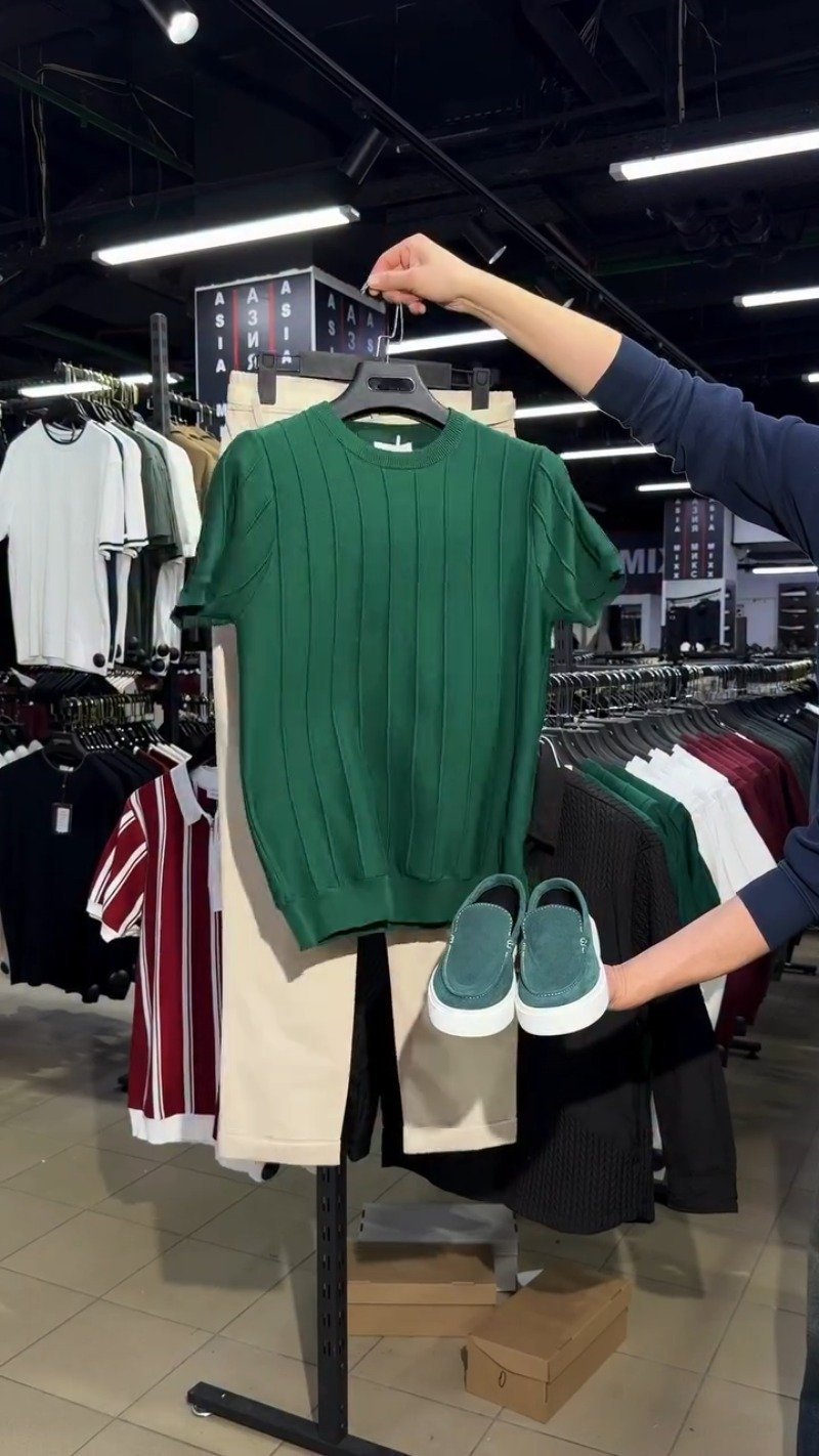 Contemporary Minimalist Knit Top & Trouser Ensemble – Available in Forest Green & Cream