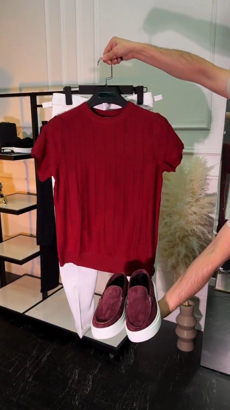 Minimalist Ribbed Knit Ensemble – The Modern Gentleman’s Sophisticated Two-Piece Set