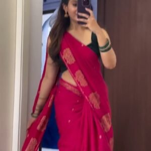 Vibrant Fuchsia Zari Border Handloom Saree