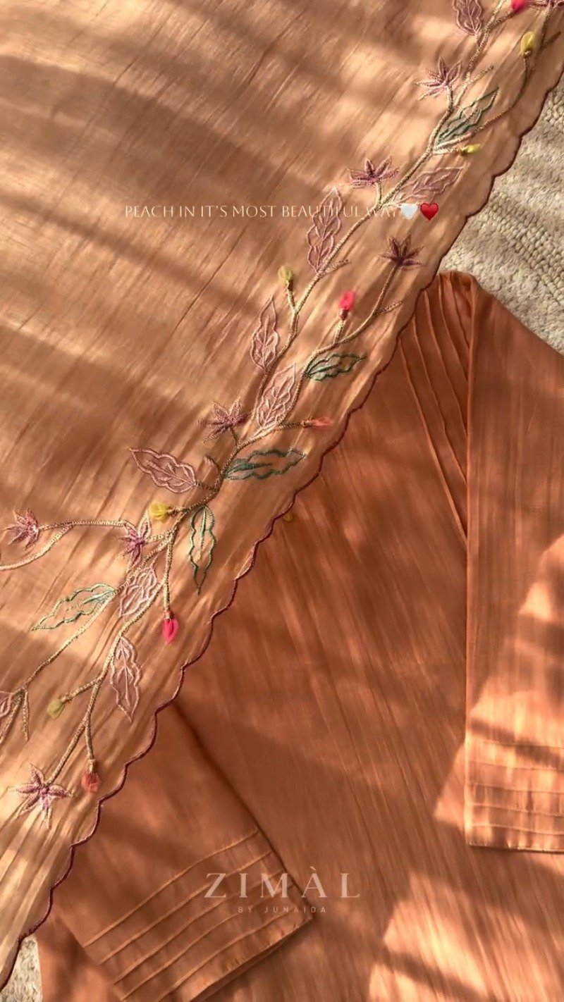 Zimal Peach Embroidered Kurta & Scalloped Dupatta Set - Image 4