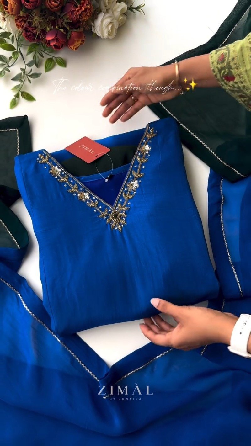 Royal Blue Embellished Kurta Ensemble with Contrast Stole – Available in Royal Blue & Forest Green