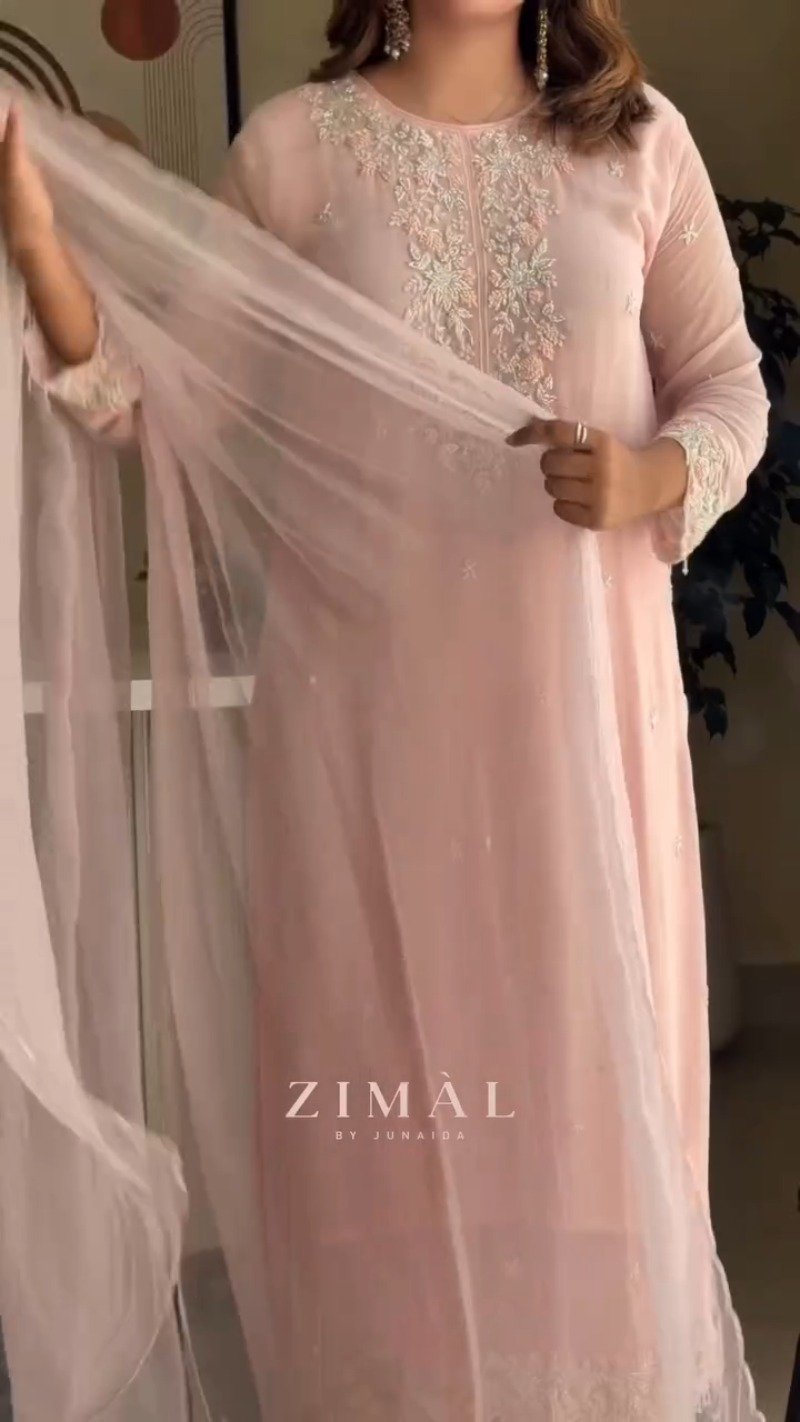 Blush Pink Embroidered Chiffon Kurta Set with Dupatta - Image 3