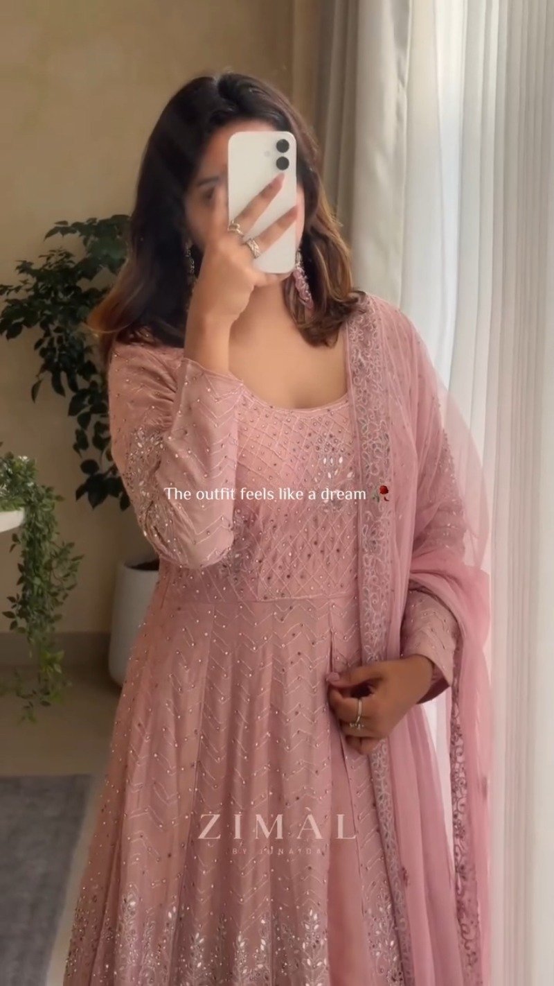 Dusty Rose Embellished Front-Slit Anarkali Set - Image 4