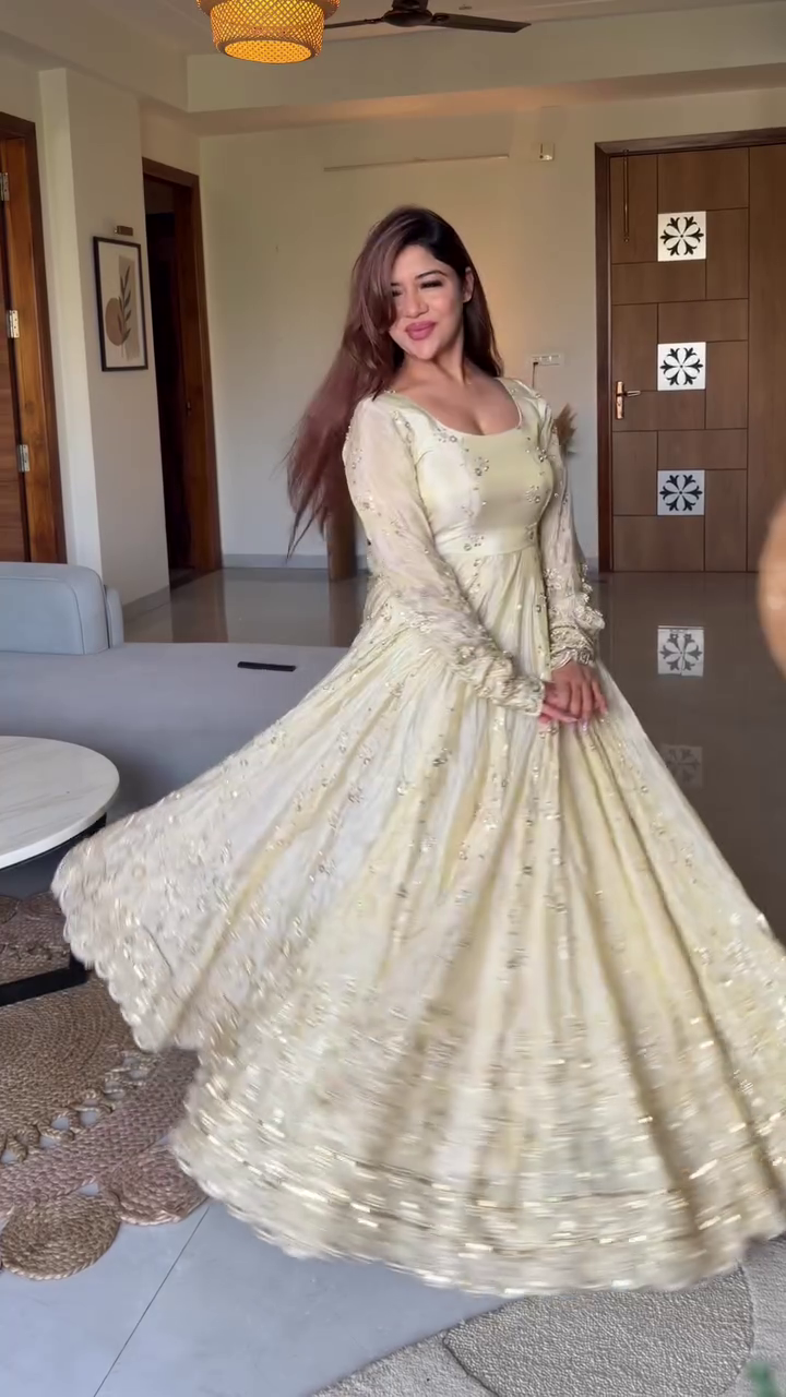 Ivory Luminescence: Scalloped Zari Anarkali Gown