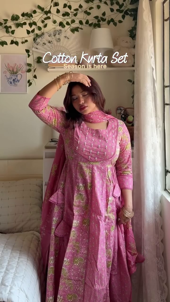 Orchid Grace: Floral Printed Cotton Alia-Cut Kurta Set