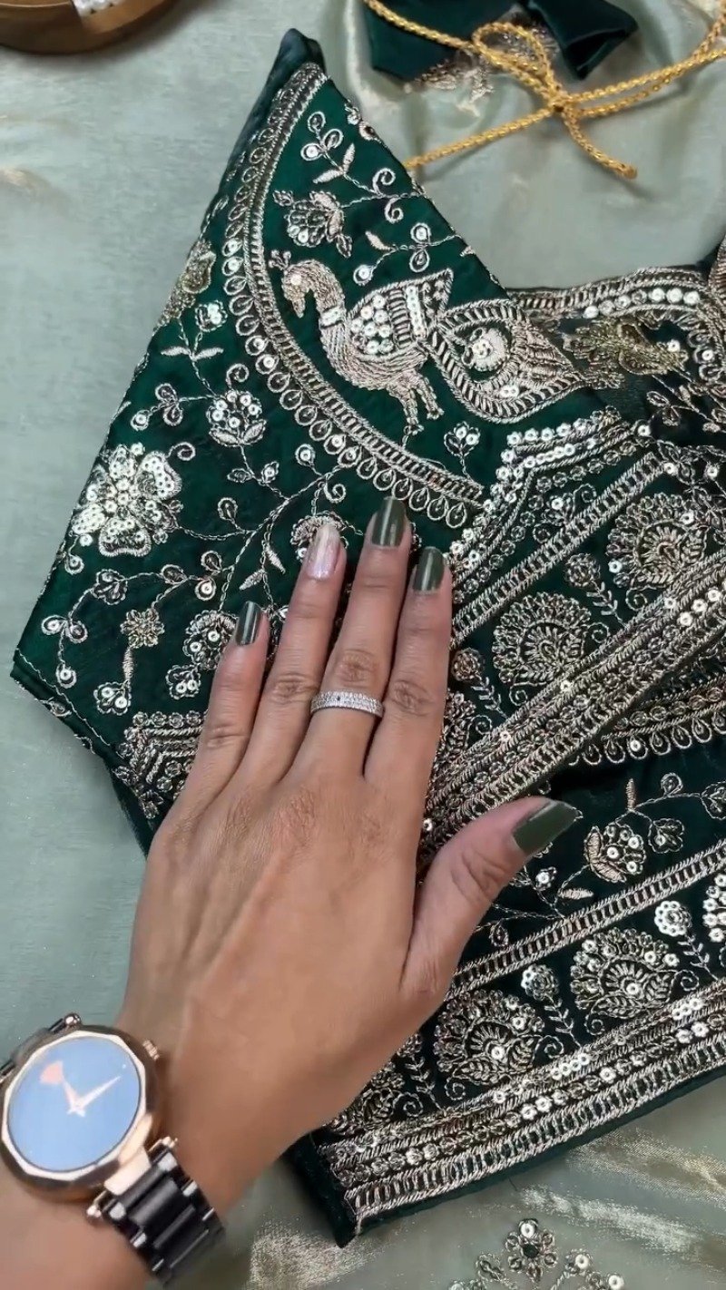 Emerald Green Velvet Blouse and Mint Shimmer Saree Set – A Dazzling Ethnic Ensemble - Image 7