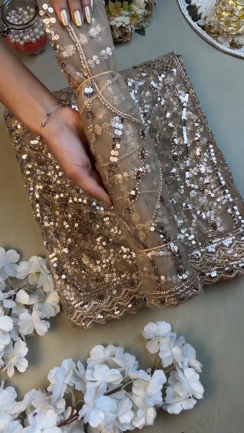 Opulent Champagne Shimmer Sequin-Embellished Net Saree – A Masterpiece of Glitz - Image 2