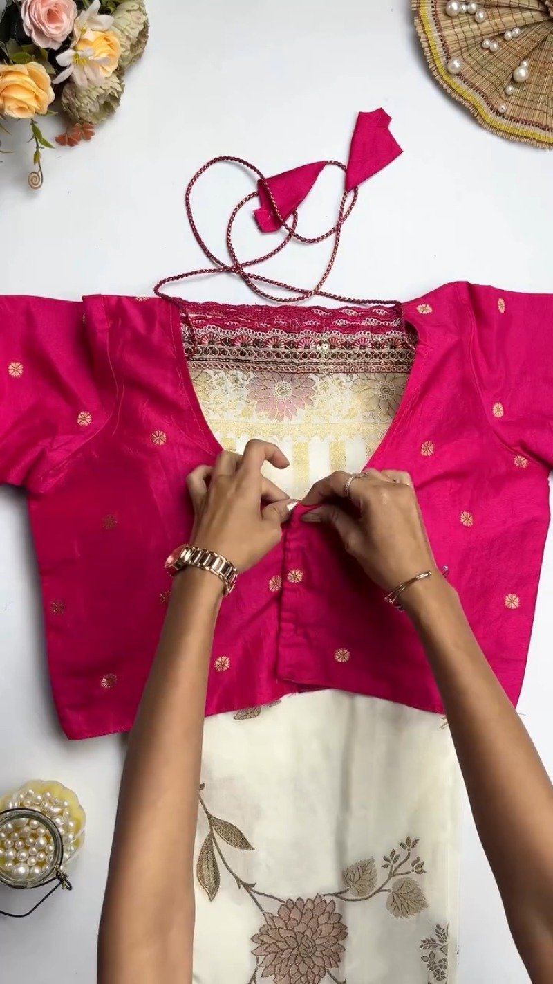 Exquisite Brocade-Embellished Saree and Blouse Set – Available in Cream & Magenta - Image 2