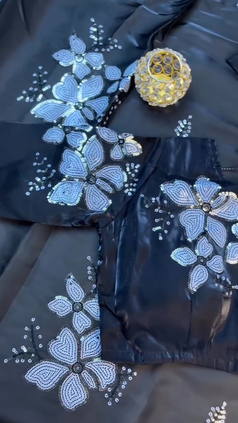 Midnight Bloom Sequin-Embellished Saree Set - Image 7