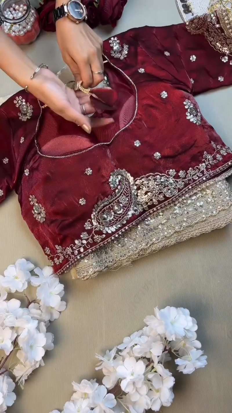 Opulent Paisley Embellished Saree Set – Available in Wine & Champagne - Image 3