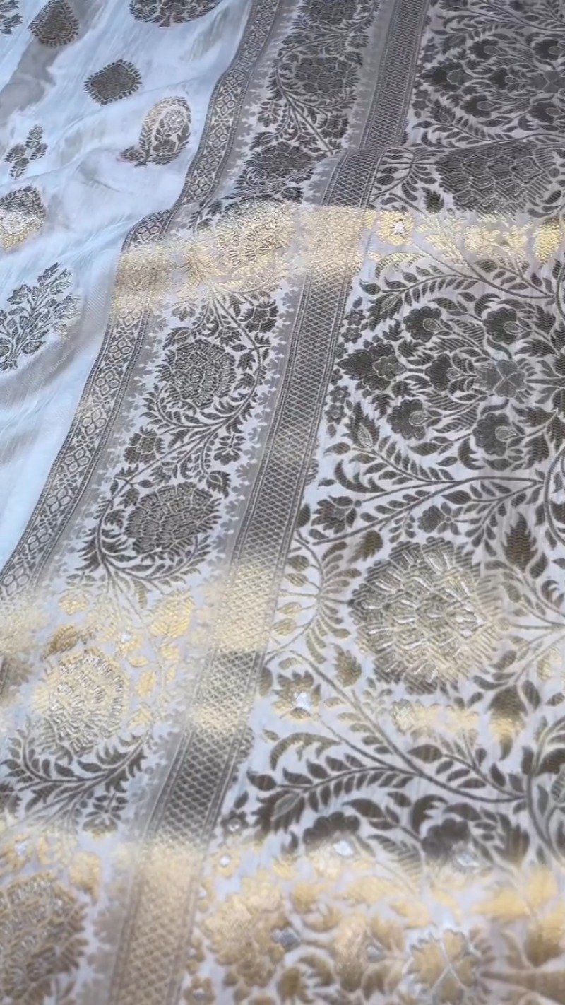 Opulent Ivory & Crimson Handloom Silk Saree Set with Embellished Blouse – Available in Ivory & Crimson - Image 7