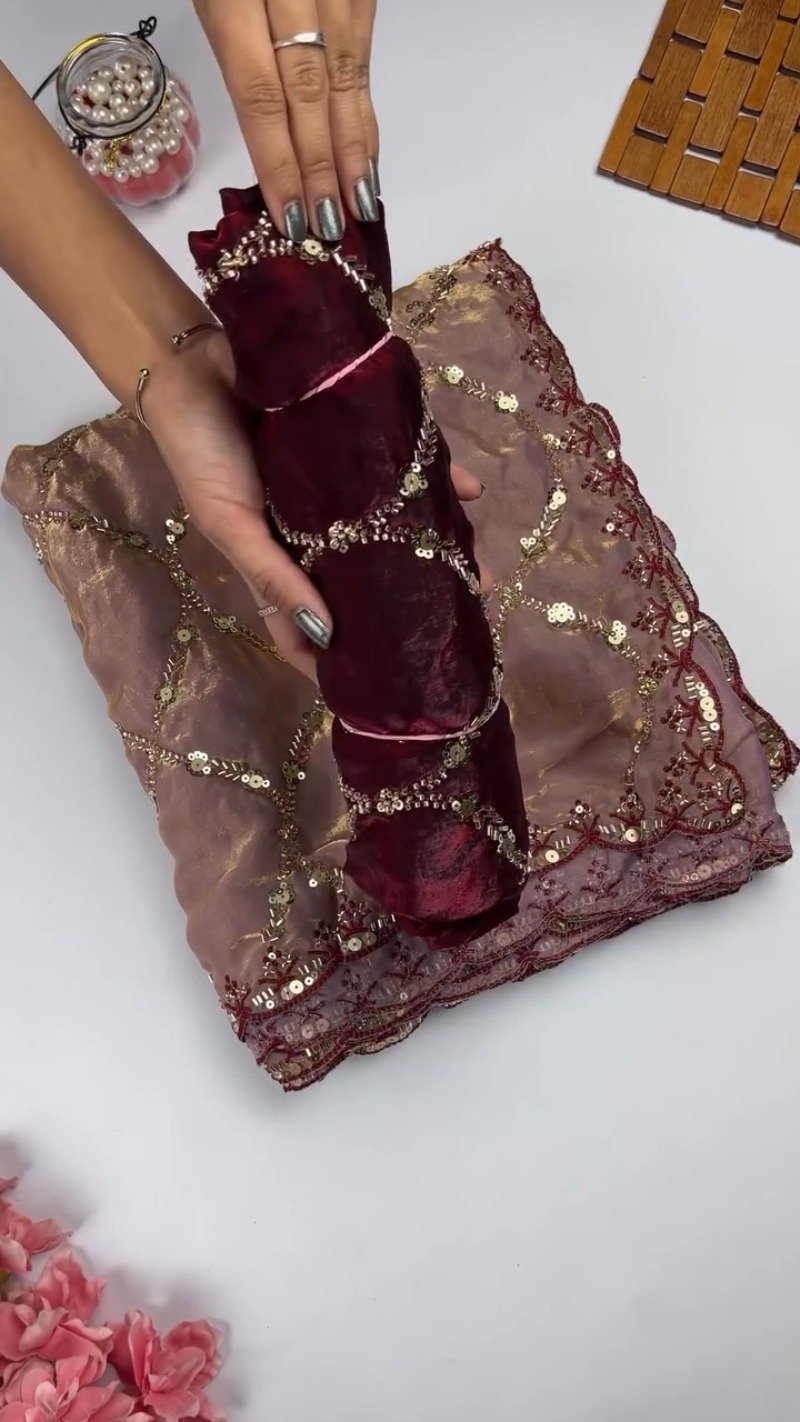 Embroidered Velvet & Organza Co-ord Set with Sequin Detailing – Available in Maroon & Dusty Pink