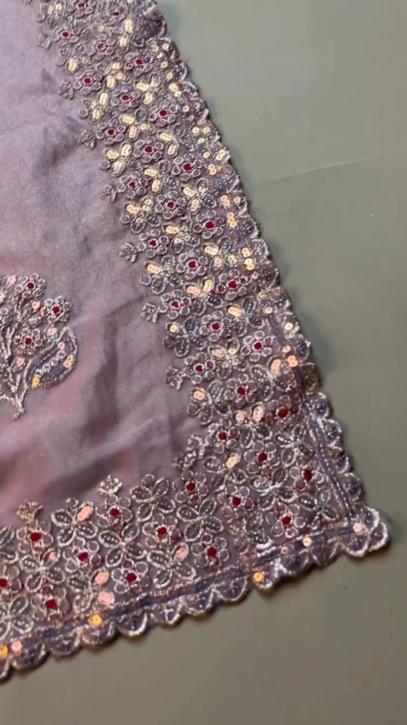 Enchanting Lilac Organza Saree & Maroon Velvet Blouse Set – Available in Lilac & Maroon - Image 6