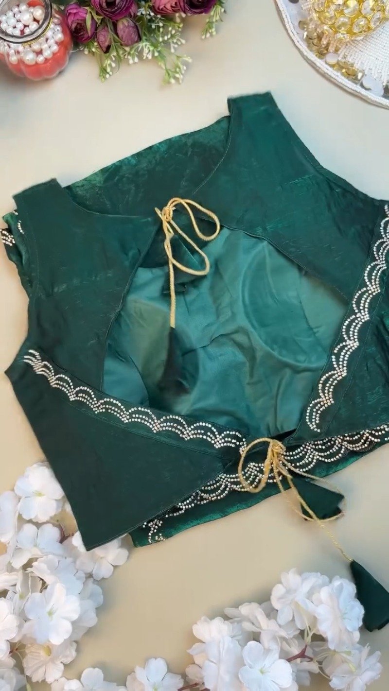 Emerald Radiance Stone-Embellished Organza Saree & Sleeveless Blouse Set - Image 3