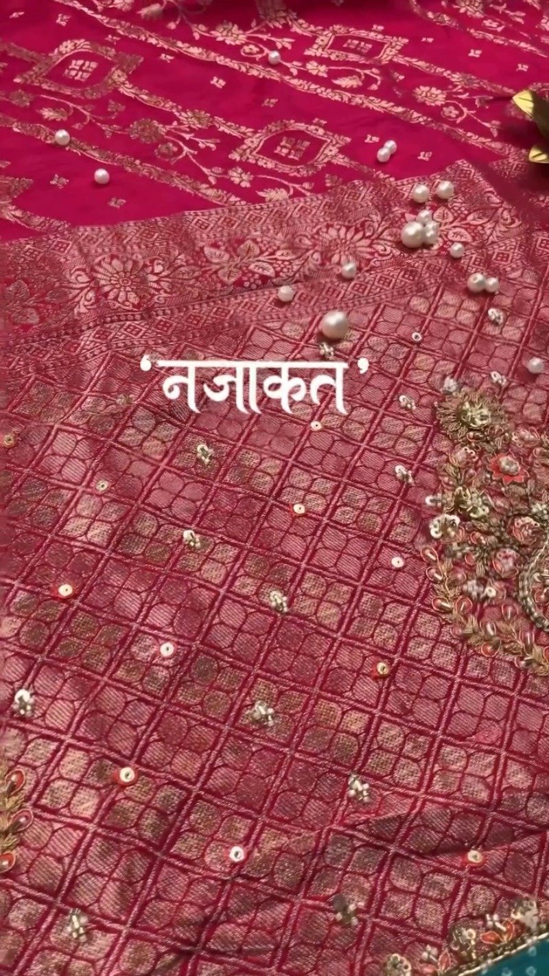 Royal Heritage Patchwork Silk Saree with Traditional Bandhani Detailing – Available in Crimson Red & Deep Teal Blue - Image 6