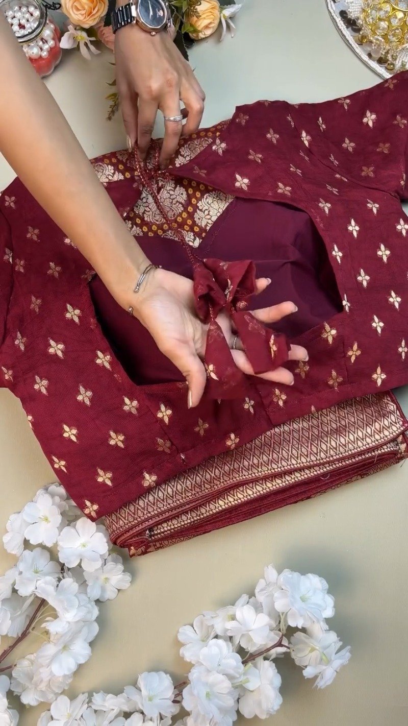 Regal Maroon Bandhani Silk Saree with Zari Border & Matching Designer Blouse - Image 3