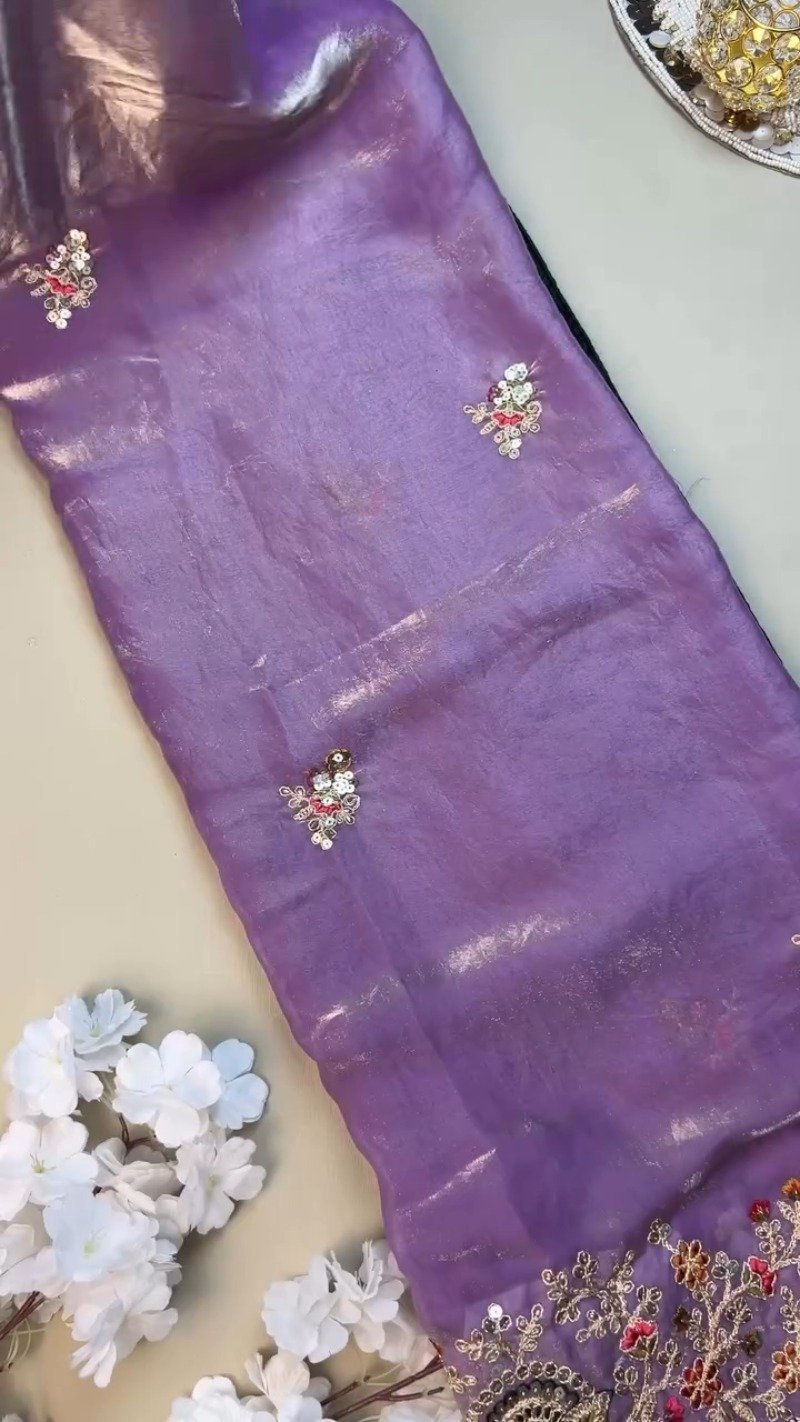 Enchanting Lavender Organza Saree Set with Deep Emerald Blouse – Elegance in Every Drape - Image 5