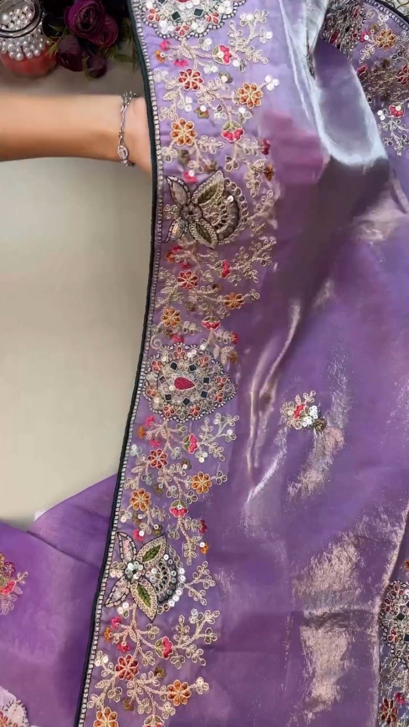 Enchanting Lavender Organza Saree Set with Deep Emerald Blouse – Elegance in Every Drape - Image 6