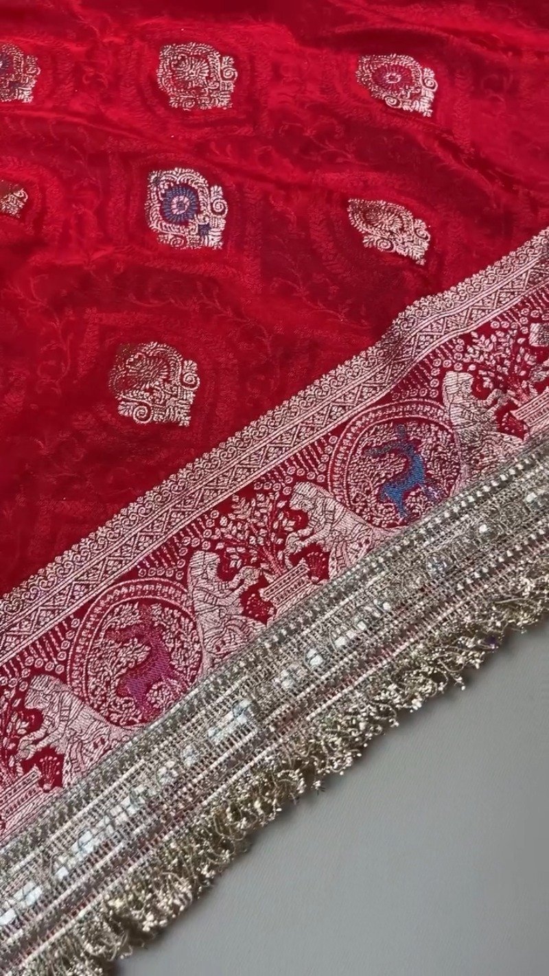 Regal Crimson Zardosi Handwork Banarasi Saree with Intricate Border - Image 3