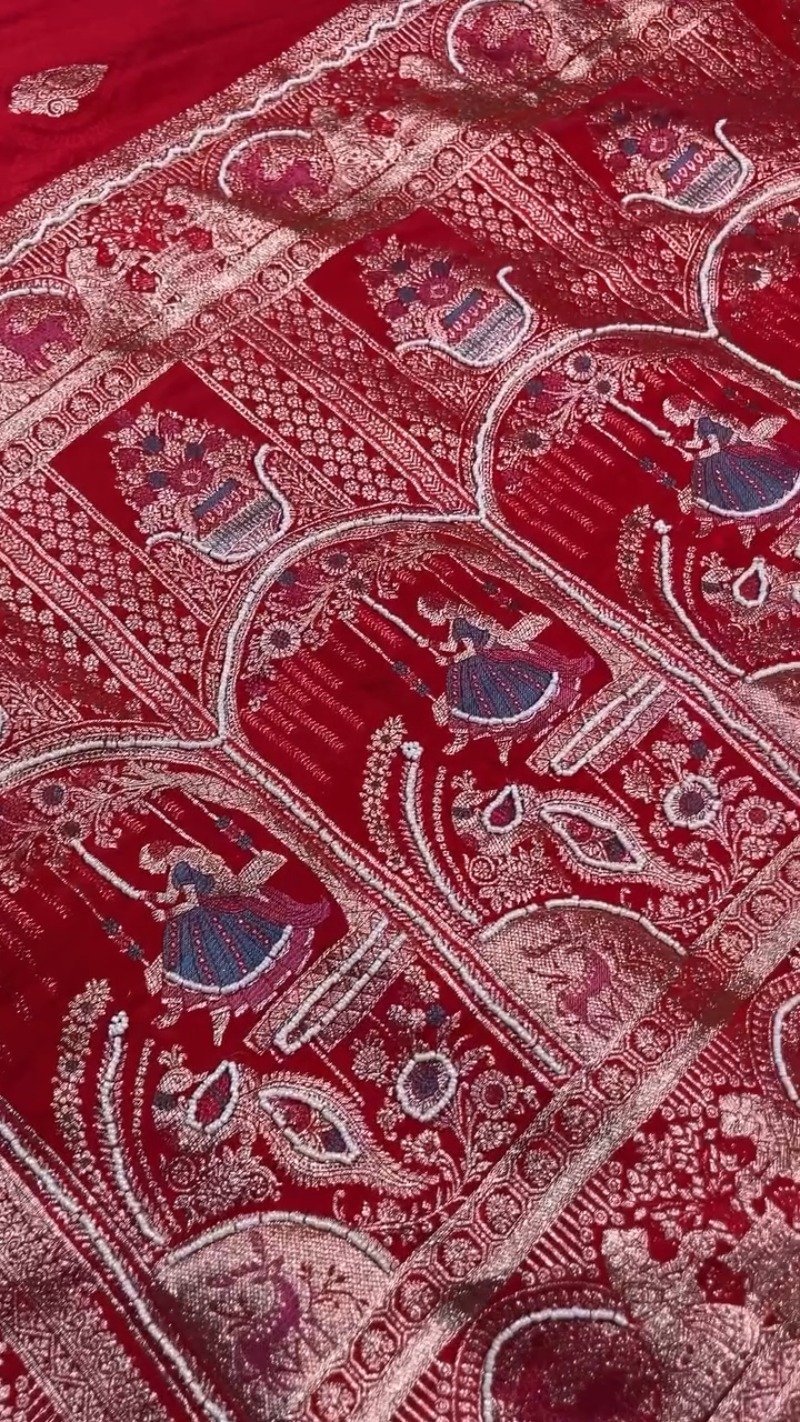 Regal Crimson Zardosi Handwork Banarasi Saree with Intricate Border - Image 4