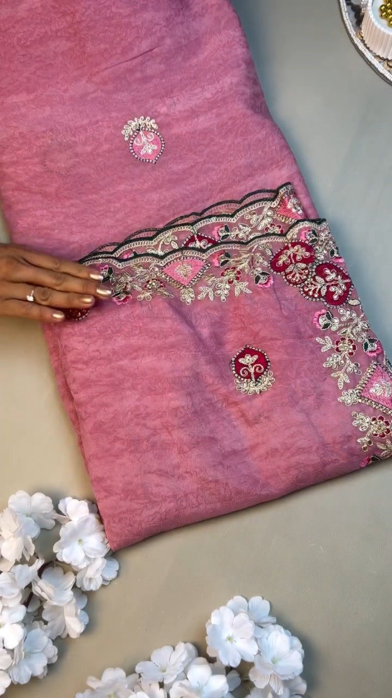 Enchanting Mauve Rose Embroidered Saree Set with Contrast Deep Emerald Blouse