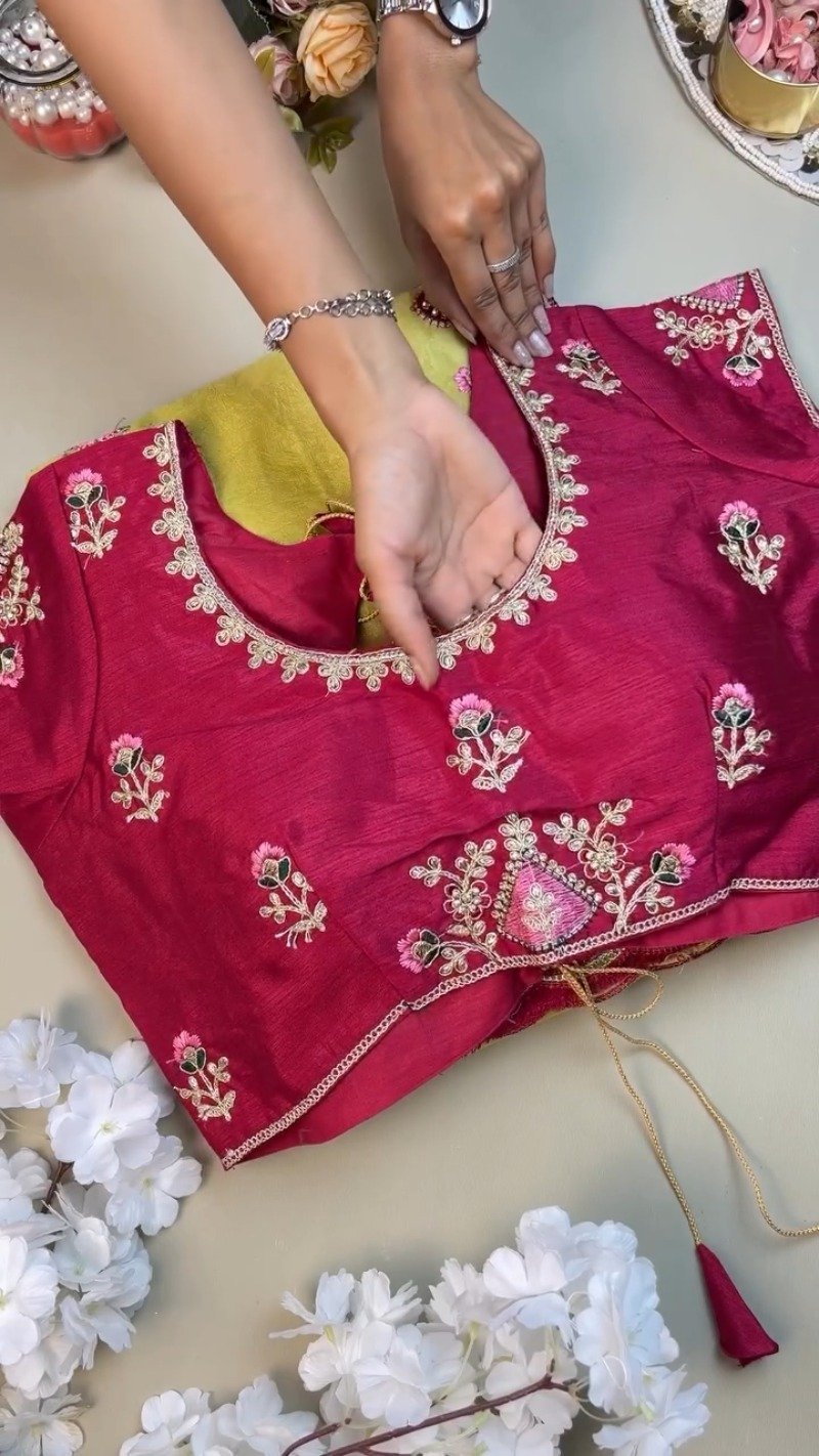 Sunshine Yellow Embellished Saree with Deep Magenta Contrast Blouse – Available in Yellow & Magenta Set - Image 3
