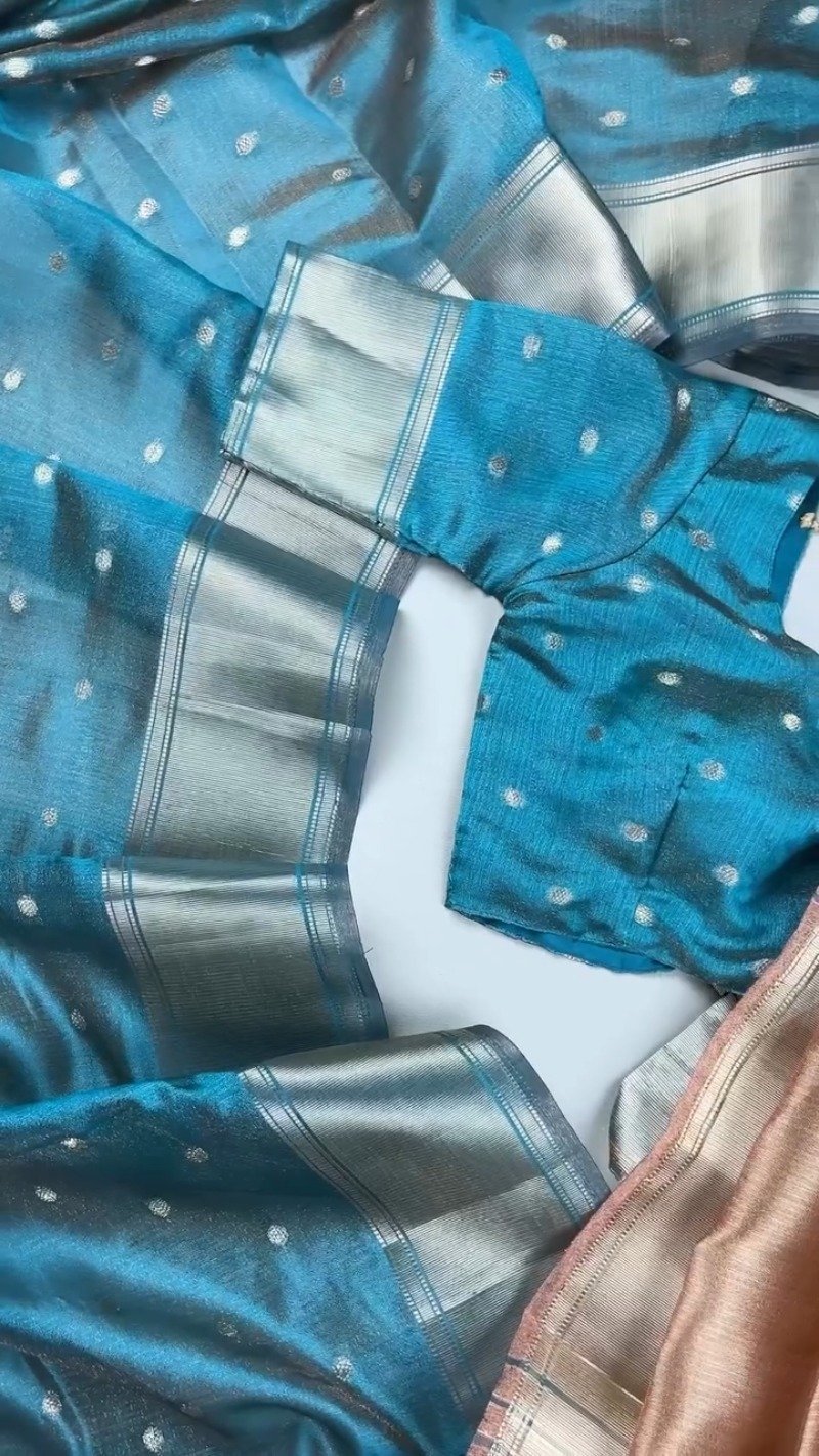 Midnight Teal & Champagne Shimmer Zari Weave Saree Set – Available in Teal & Champagne