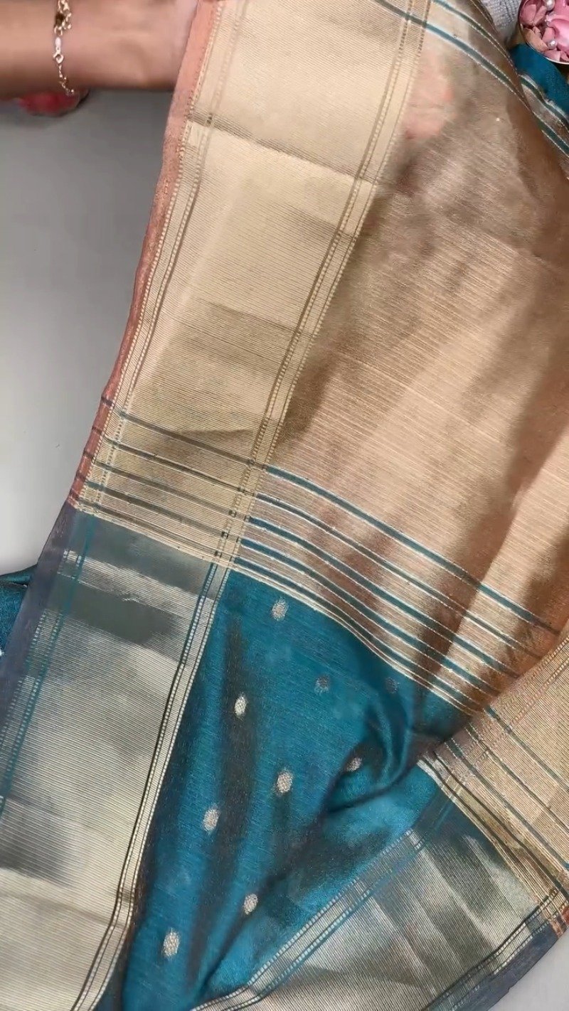 Midnight Teal & Champagne Shimmer Zari Weave Saree Set – Available in Teal & Champagne - Image 3