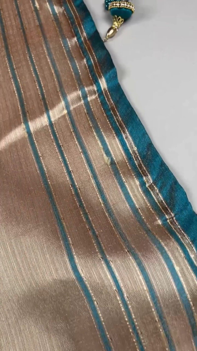 Midnight Teal & Champagne Shimmer Zari Weave Saree Set – Available in Teal & Champagne - Image 4