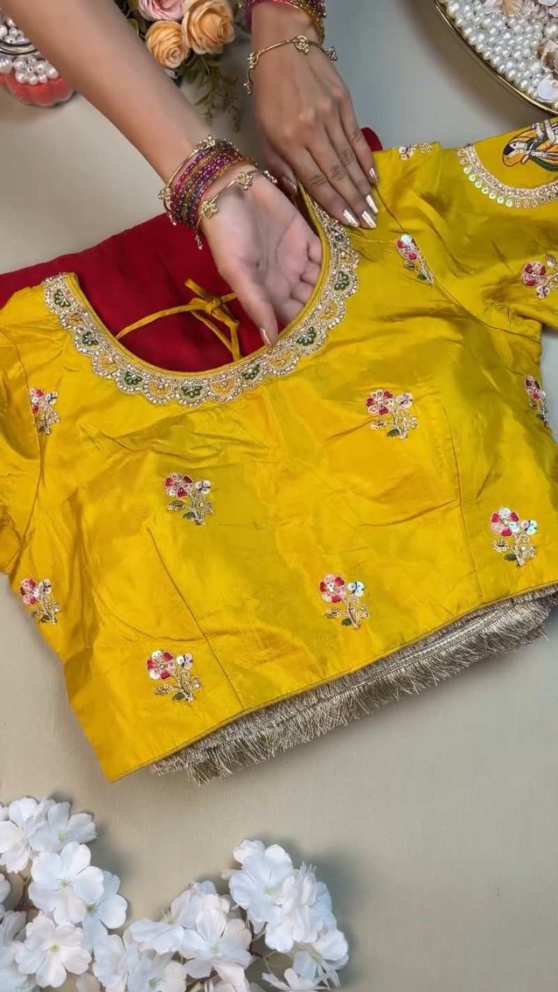 Krishna Motif Embellished Raw Silk Saree Ensemble – Available in Yellow & Red - Image 2