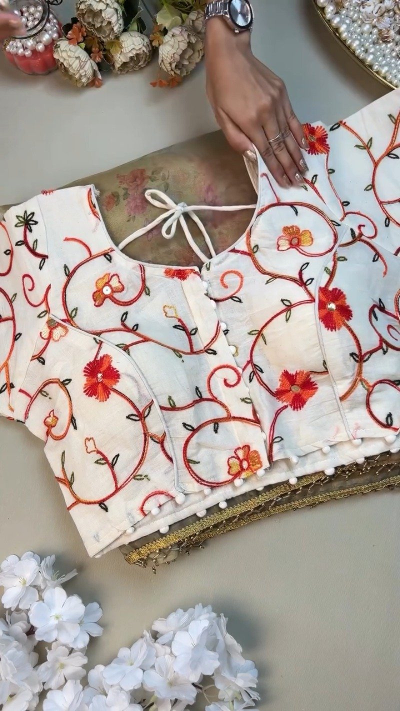 Floral Embroidered White Organza Blouse and Saree Set – Elegance Redefined - Image 2