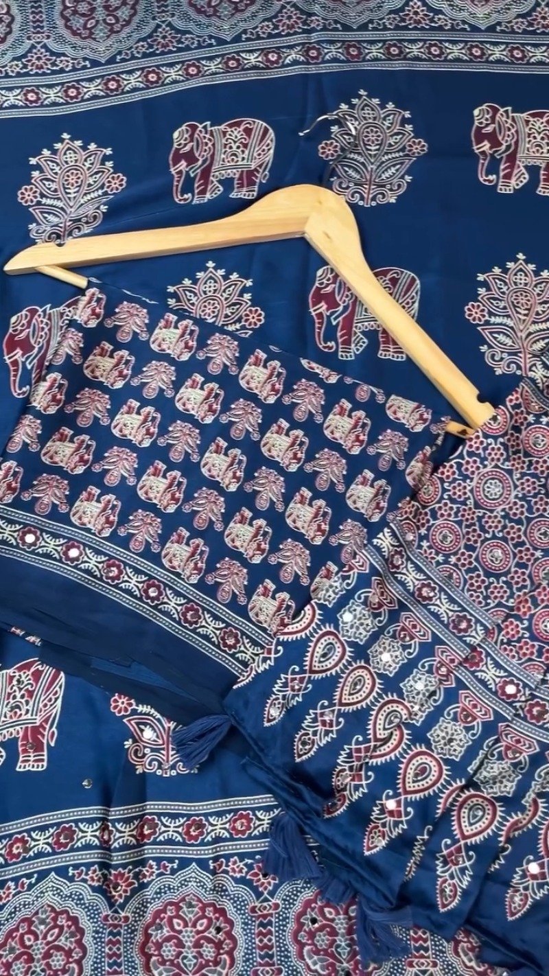 Royal Blue Elephant Motifs Ethnic Saree with Mirror Work Detailing - Image 5