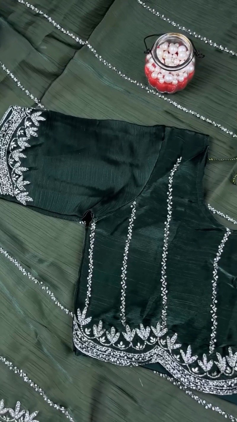 Midnight Emerald Shimmer Embellished Kurta Set - Image 4