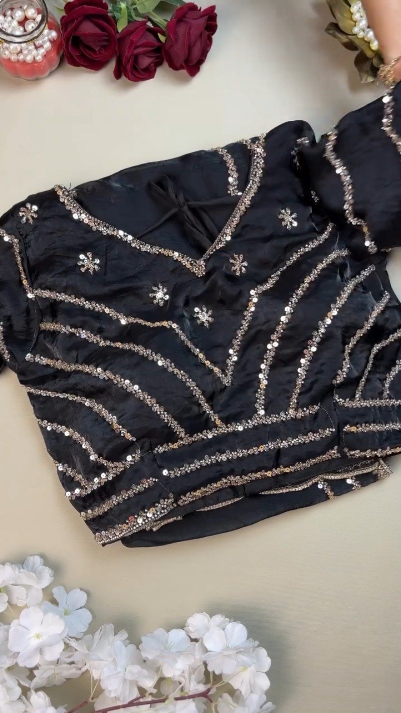 Midnight Radiance Embellished Saree and Blouse Set – Available in Black - Image 3