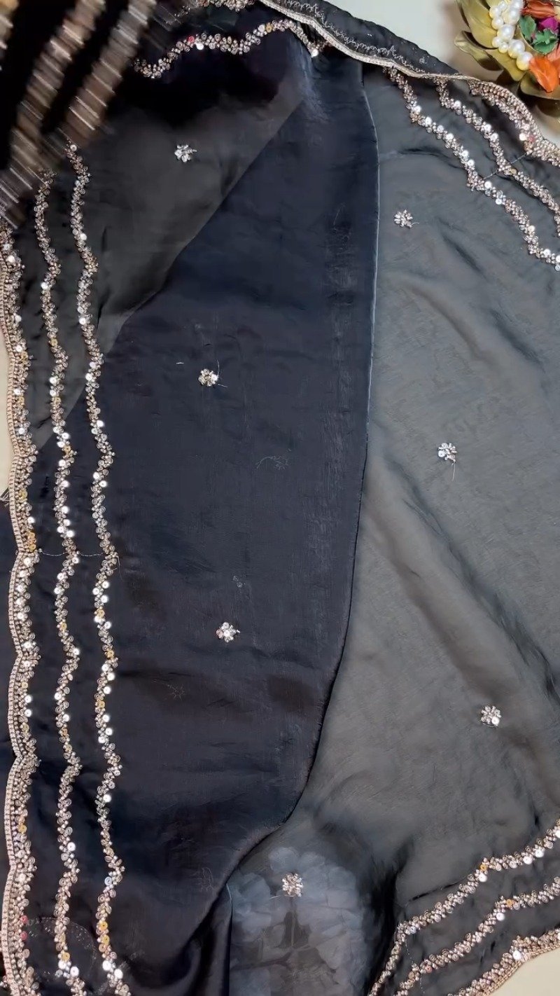 Midnight Radiance Embellished Saree and Blouse Set – Available in Black - Image 4